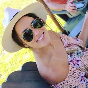 Meet your Posher, Jennifer